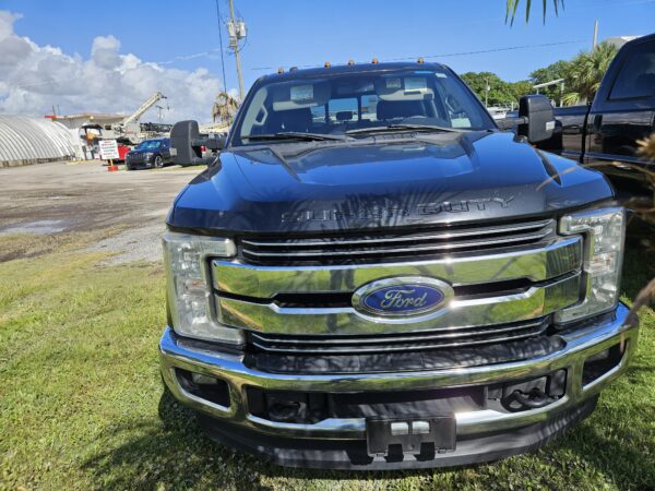 2017 F-350 - Image 9