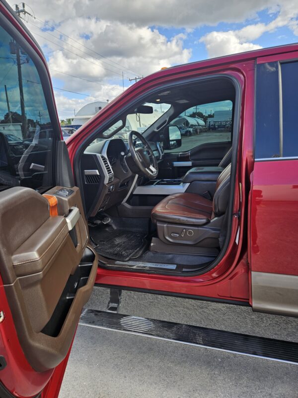 2018 Ford F-350 King Ranch - Image 16