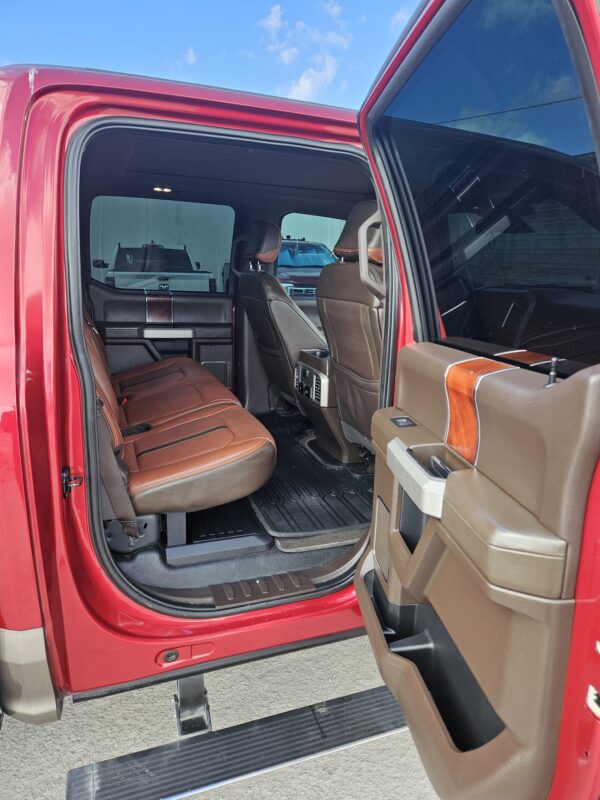 2018 Ford F-350 King Ranch - Image 14