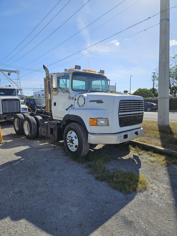 1995 Ford Truck Tractor - Image 7