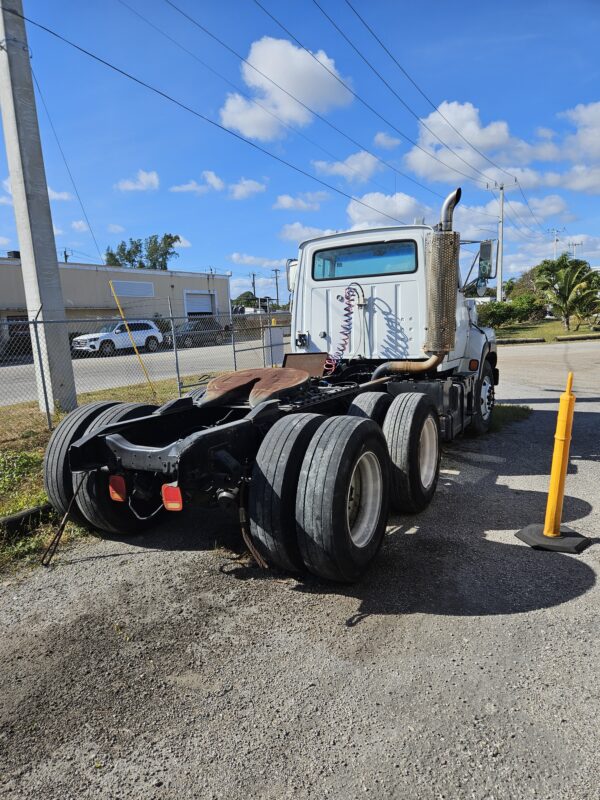 1995 Ford Truck Tractor - Image 8