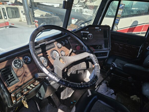 1999 Freightliner Truck-Tractor - Image 7