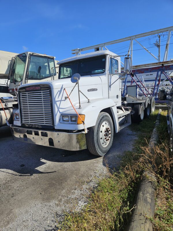 1999 Freightliner Truck-Tractor