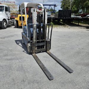 1981 Hyster 5,000 cap. forklift